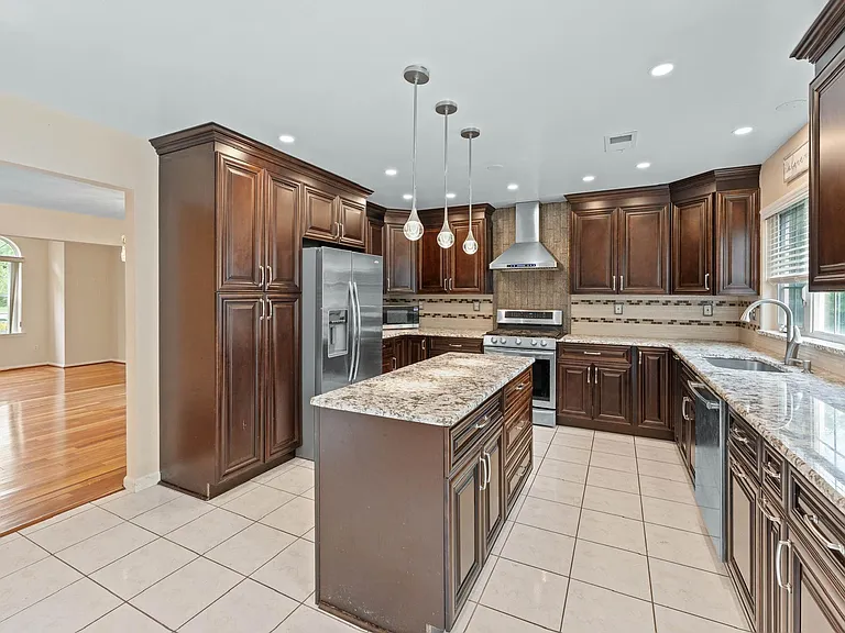 1 Gaelic Ct — Photo 10