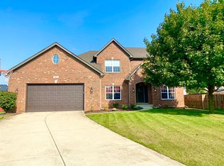 371 Essex Ave, Oswego, IL 60543