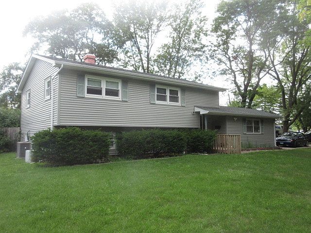 1st image of 472 N Fairlawn Ave