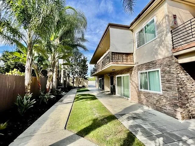 12425 Harris Ave #B8 — Photo 19