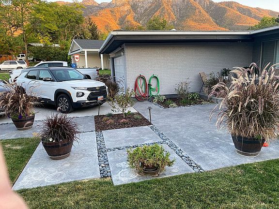 3rd image of 3624 E Aurora Cir