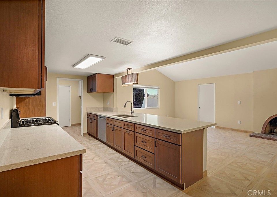 1st image of 1196 Mulberry Ln