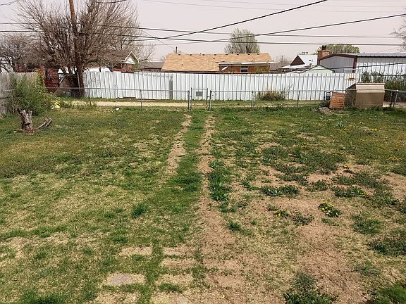 5th image of 920 Gardenia St