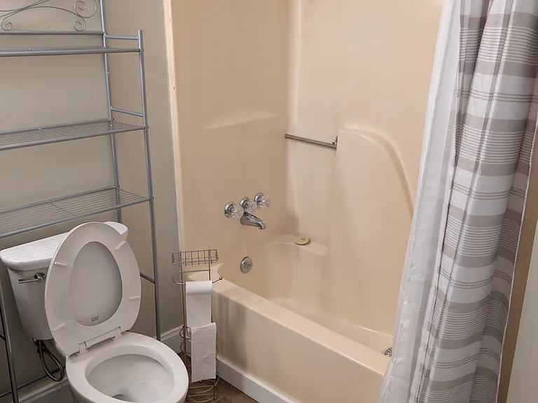 212 Broad St #5 — Photo 14