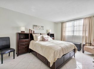 Phoenix Management, Lauderdale Lakes, FL 33313