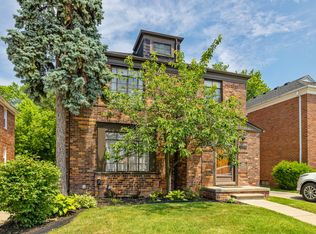 1330 Somerset Ave, Grosse Pointe Park, MI 48230
