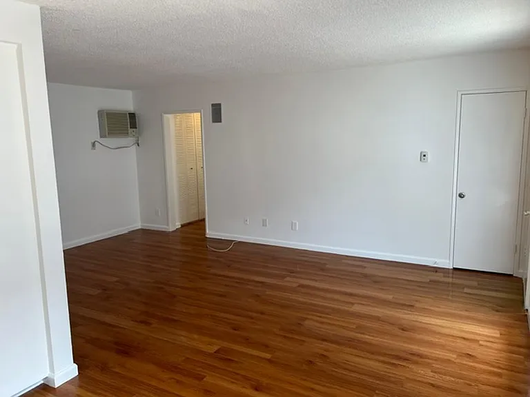 524 E Cedar Ave — Photo 7