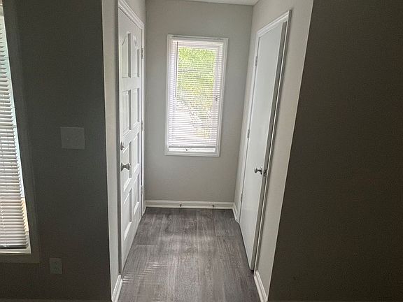 2nd image of 1902 Meadowlark Ln Unit 27