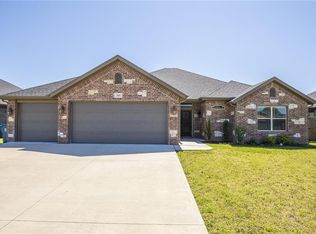 1909 SW Birch St, Bentonville, AR 72713