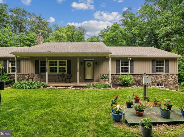 31 Gehris Rd, Boyertown, PA 19512