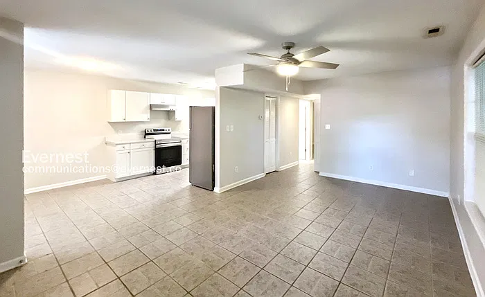 2 bed, 1.0 bath, 990 sqft, $999 — Photo 4