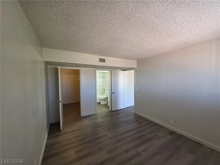 615 S Royal Crest Cir #10 — Photo 6