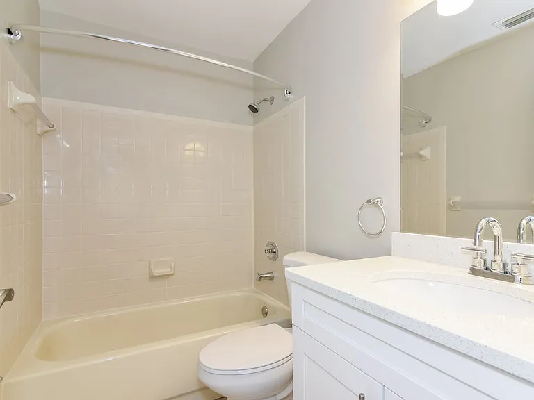 431 Benson St — Photo 14