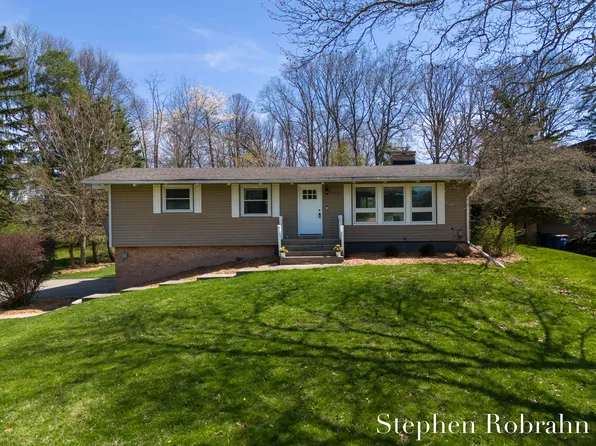 3360 Senora Ave SE, Grand Rapids, MI 49508