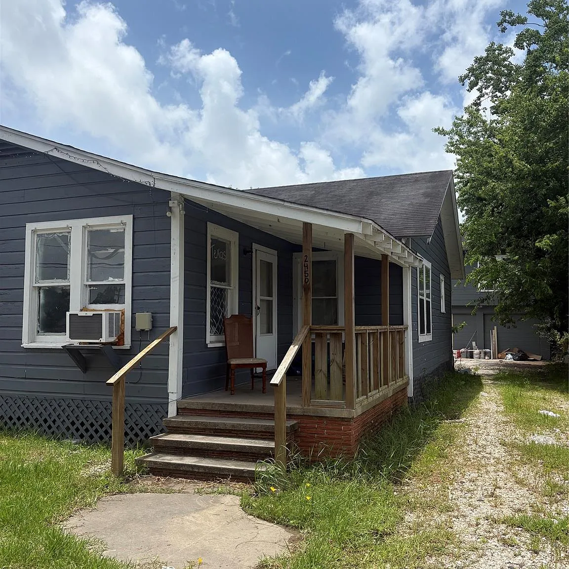 2 bed, 1.0 bath, $1,500 — Photo 1