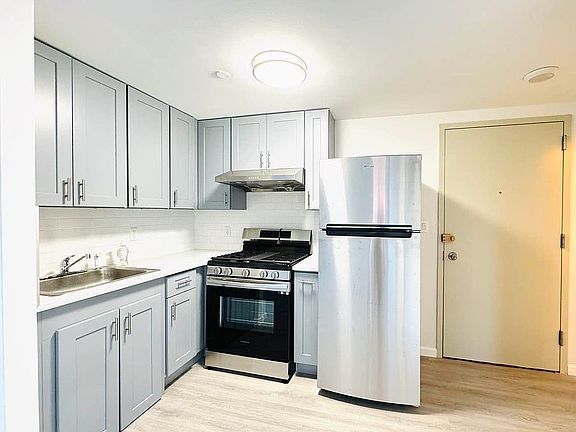 5th image of 140-39 Cherry Ave #8B