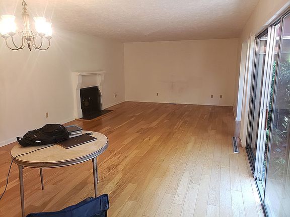 dining room/living room