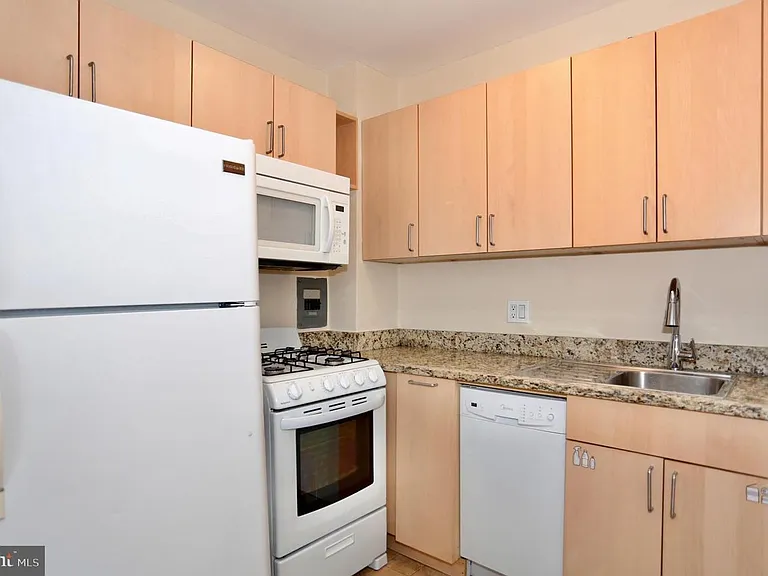 1727 Massachusetts Ave NW #810 — Photo 6