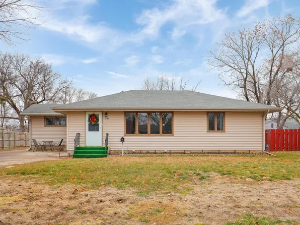 5707 Knox Ave N, Brooklyn Center, MN 55430