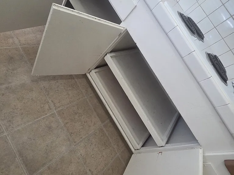 2420 E Pontiac Way — Photo 15