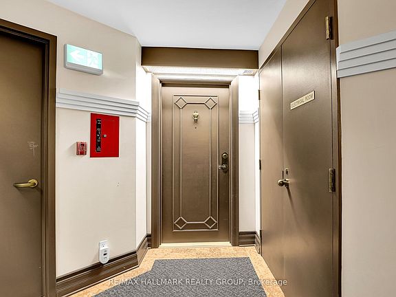 5th image of 3105 Carling Ave #502