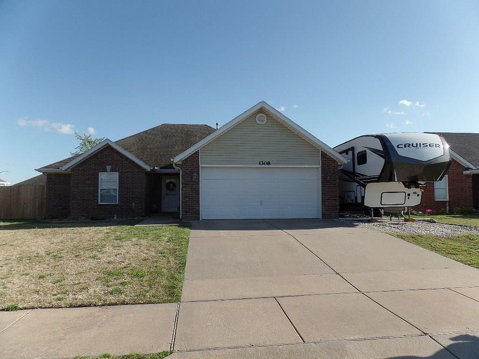 1st image of 1308 E Liberty