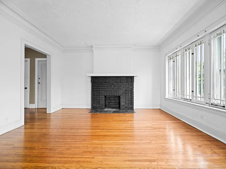 2729 Euclid Heights Blvd #3 — Photo 3