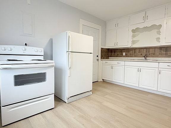 4th image of 491 Church St #1
