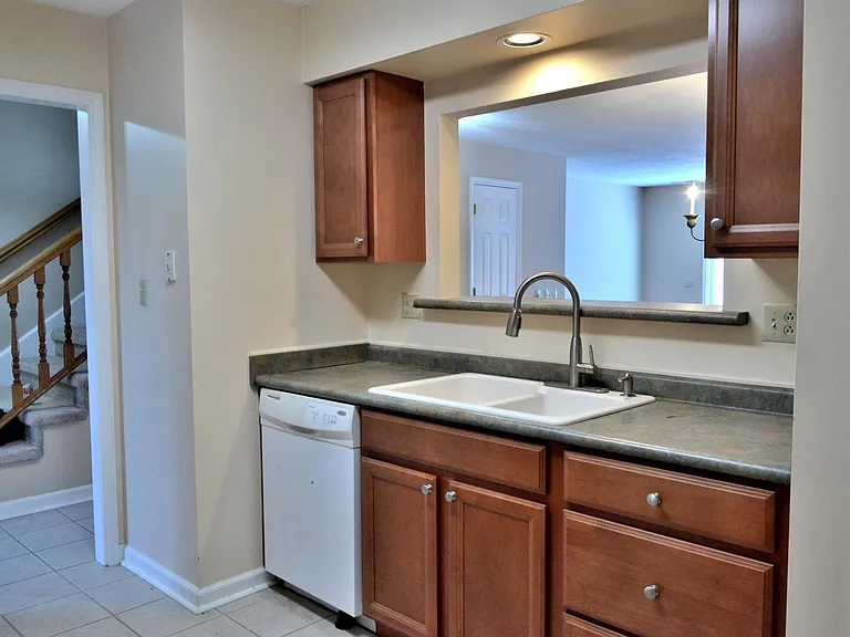 10508 Raven Ct — Photo 4