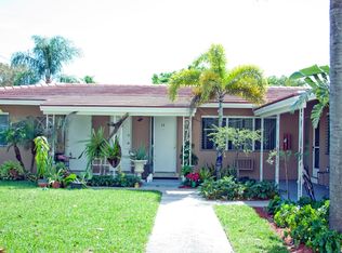 560 NE 44th St #1, Boca Raton, FL 33431