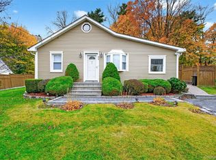 913 Parkway Pl, Yorktown Heights, NY 10598