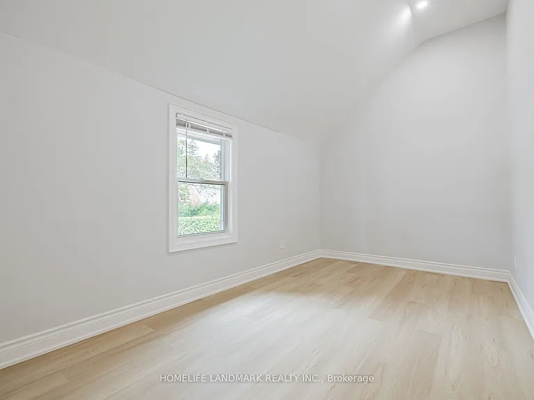 41 Arnold Cres #2 — Photo 10