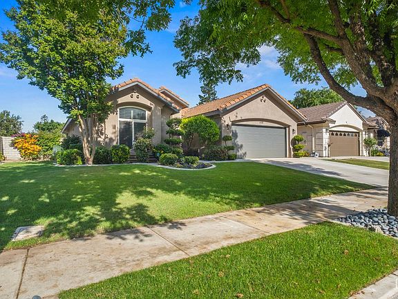 5th image of 2306 Snowdrop Dr