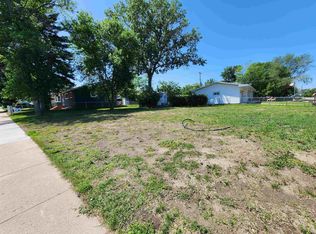 1302 6th St SW, Minot, ND 58701