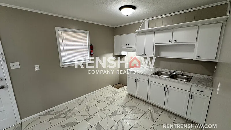 3 bed, 1.0 bath, $1,150 — Photo 4