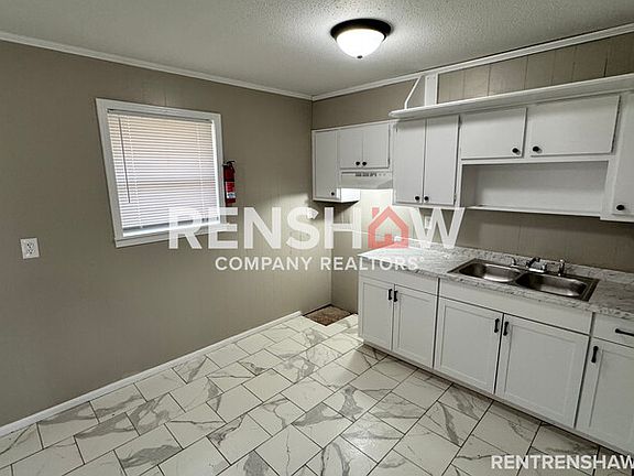 4th image of 249 Navy Dr