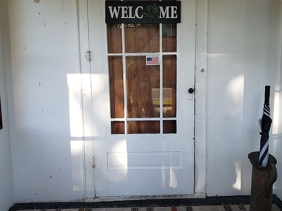 3rd image of 14619 S Whipple St