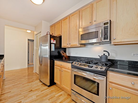 5th image of 1160 S Michigan Ave APT 1102