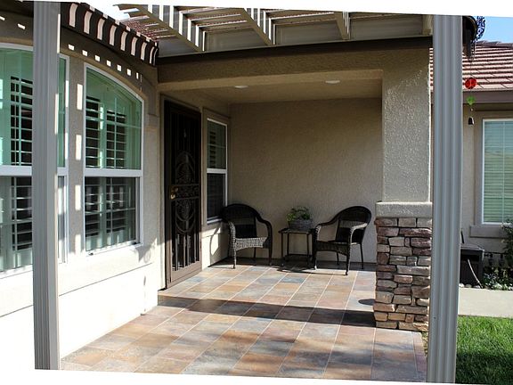 3rd image of 741 Albatross Dr