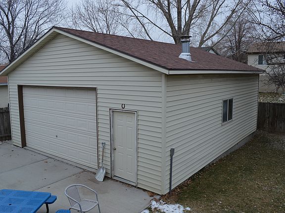 2nd image of 3363 W Danube Dr