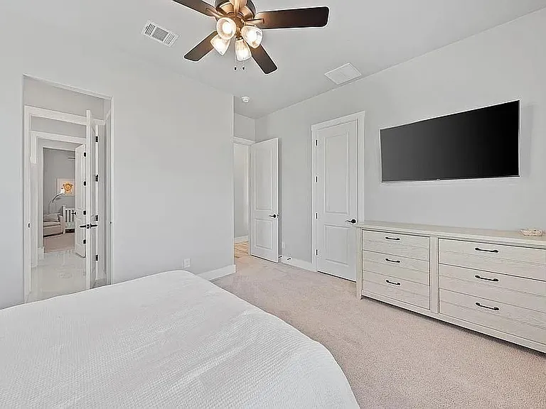 1102 Woodpark Ln — Photo 30