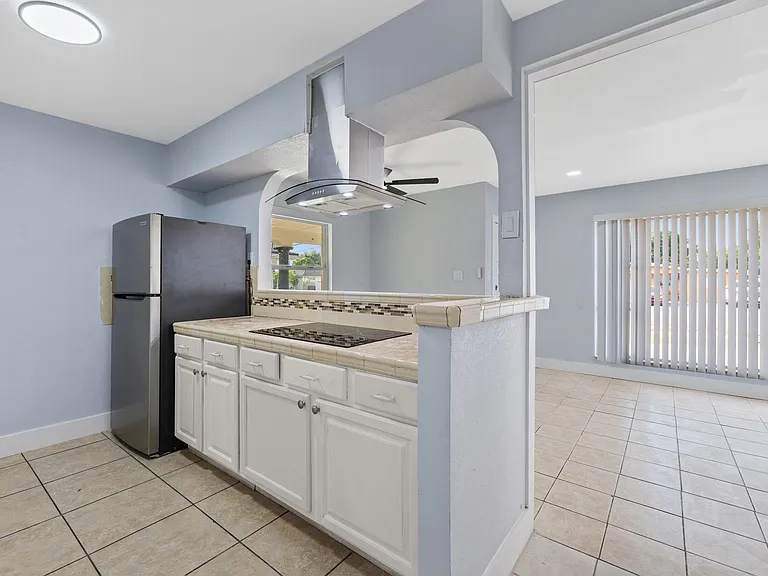 2706 W Tampa Bay Blvd — Photo 15