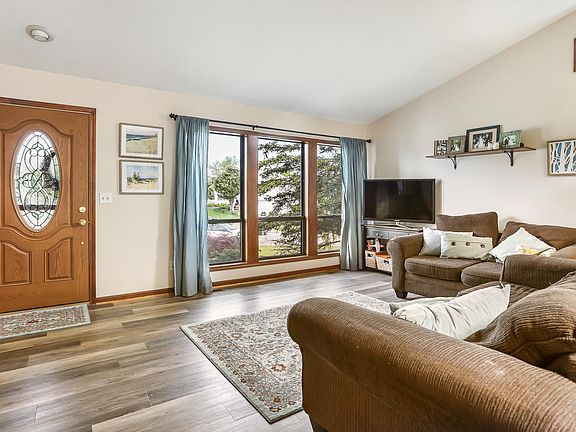 4th image of 2172 Summer Brook Dr SE