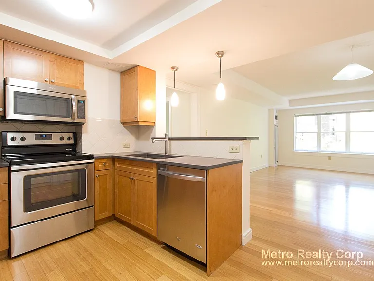 77 Marion — Photo 24