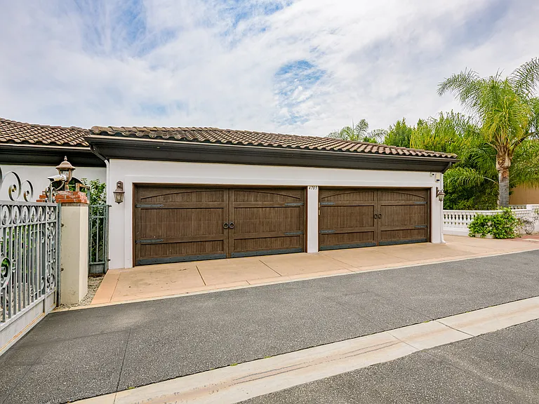 4701 Los Feliz Blvd — Photo 26