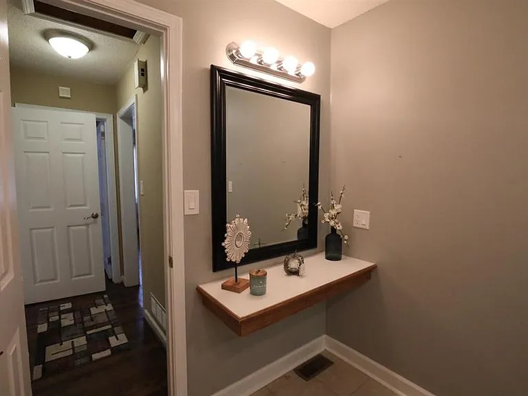 6075 Harleston Rd — Photo 13