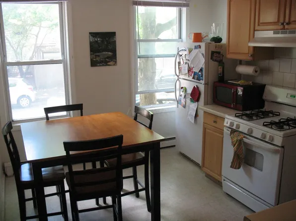 20 Lilac Ct #2, Cambridge, MA 02141