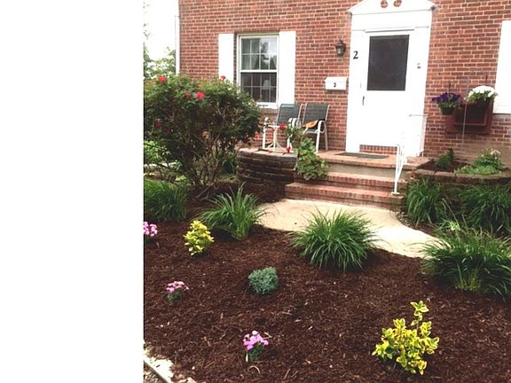      Planting bed in front 