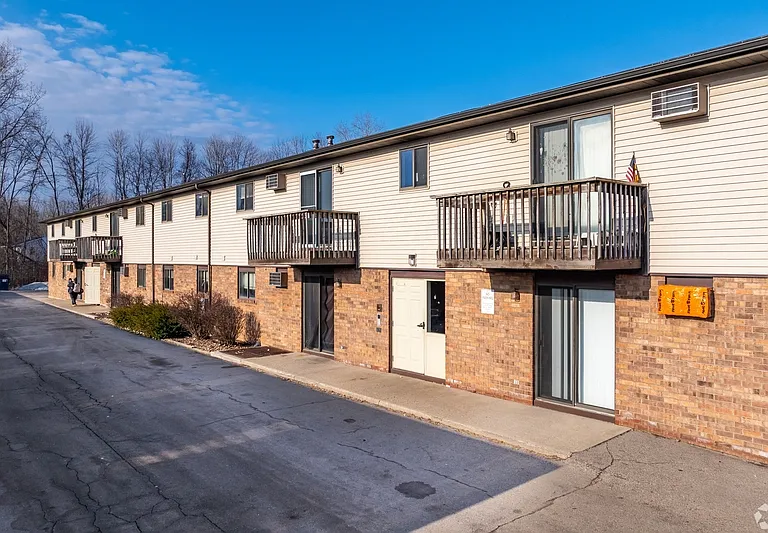 1721 Lenwood Ave #16 — Photo 13