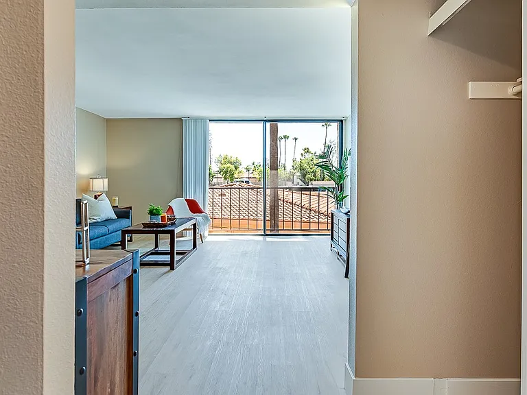 The Meridian at Laguna Hills - 55+ Active Adult Apartments — Photo 21